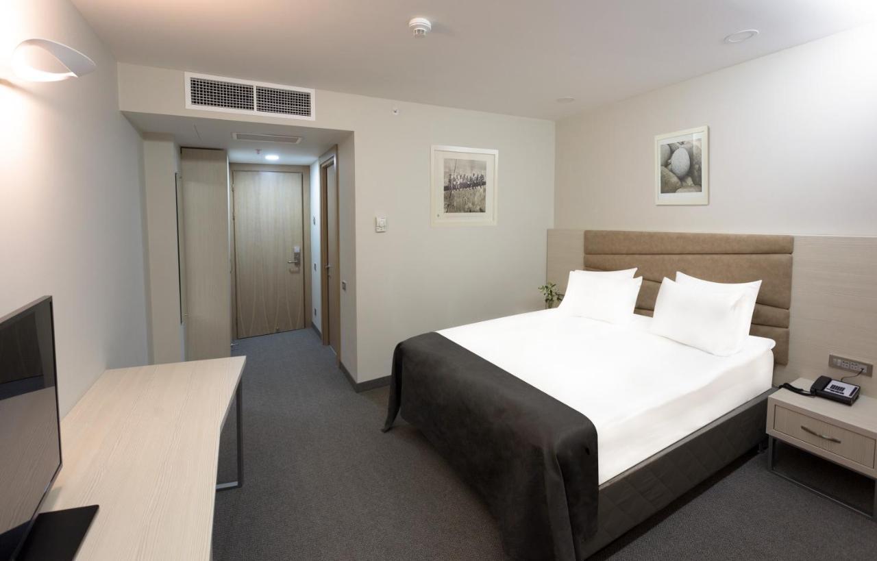 President Hotel By Hrazdan Hotel Cjsc Erévan Extérieur photo