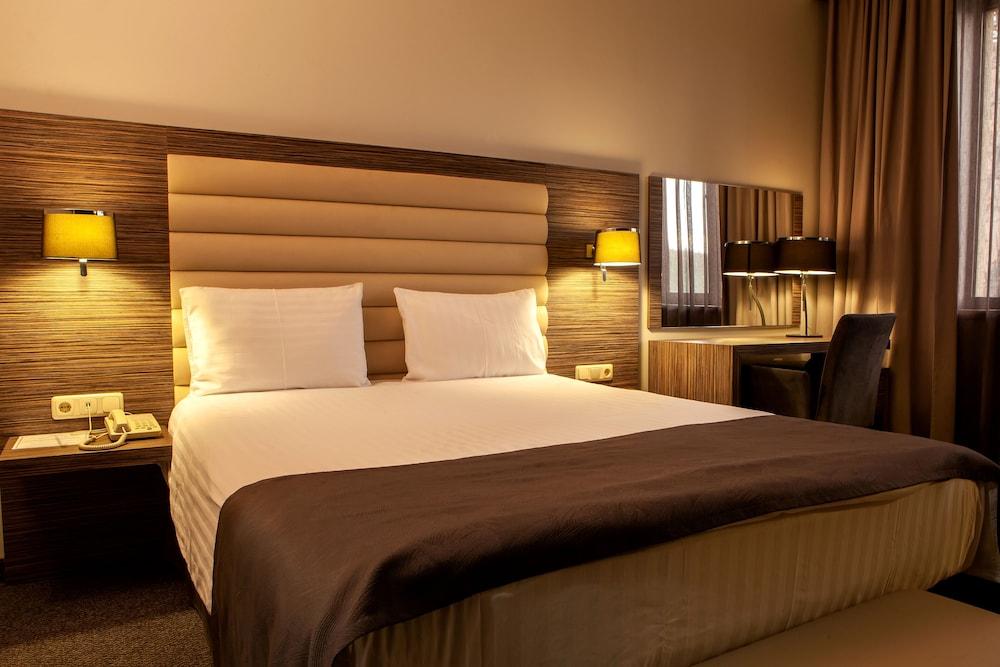 President Hotel By Hrazdan Hotel Cjsc Erévan Extérieur photo