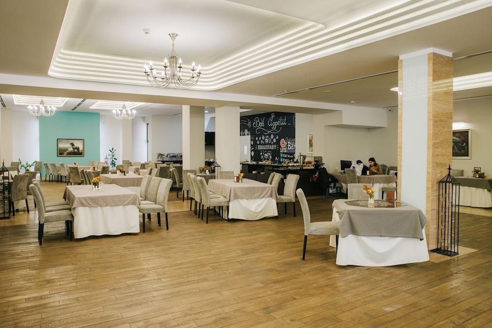 President Hotel By Hrazdan Hotel Cjsc Erévan Extérieur photo
