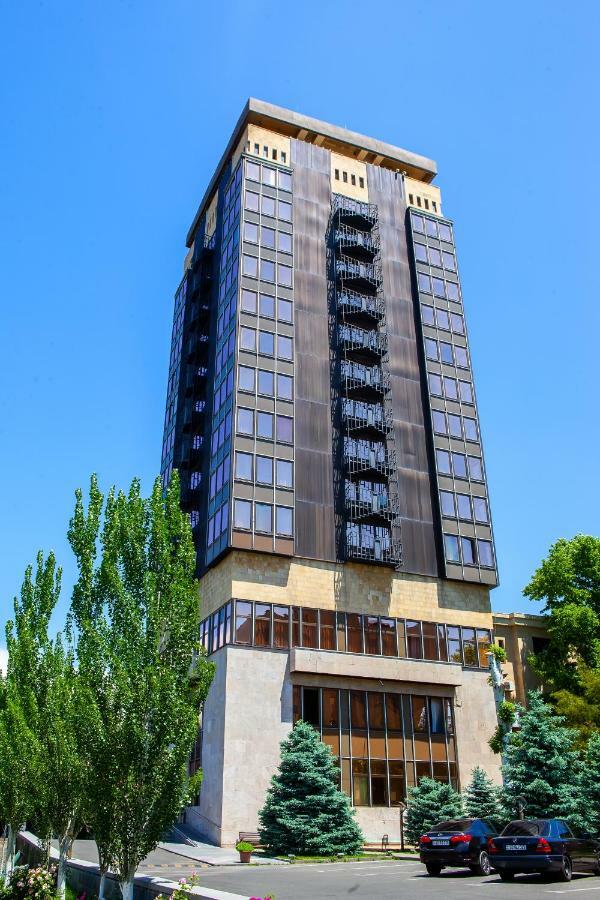 President Hotel By Hrazdan Hotel Cjsc Erévan Extérieur photo