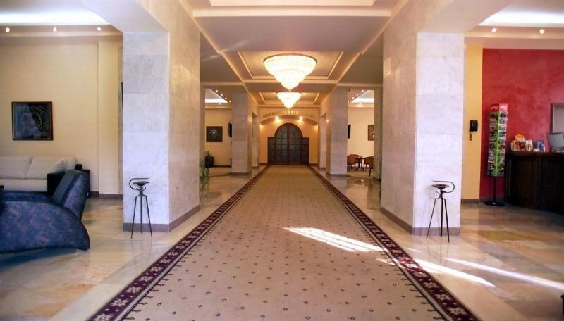 President Hotel By Hrazdan Hotel Cjsc Erévan Extérieur photo